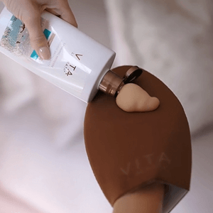 DUAL SIDED LUXURY VELVET TANNING MITT